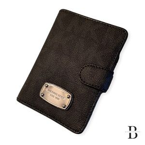 Michael Kors Passport Black Logo wallet